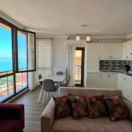Daire Nıl Harika Ve Panoramik Bir Deniz Manzaralı Yeni Tesis Pelitli (Trabzon)